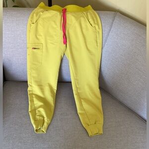 Figs Zamora Jogger Scrub Pants - Chartreuse